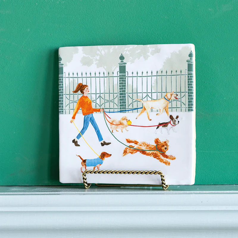 Who let the dog out Tegel