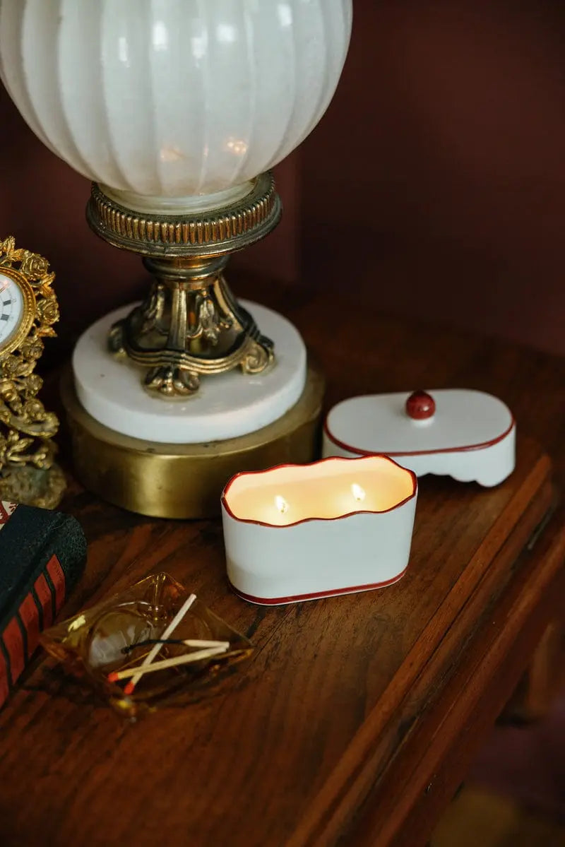 French Linen & Orris Ceramic Kaars