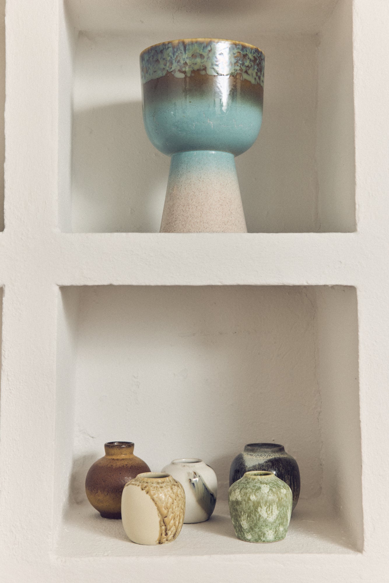 Set of Small Vases Persuit