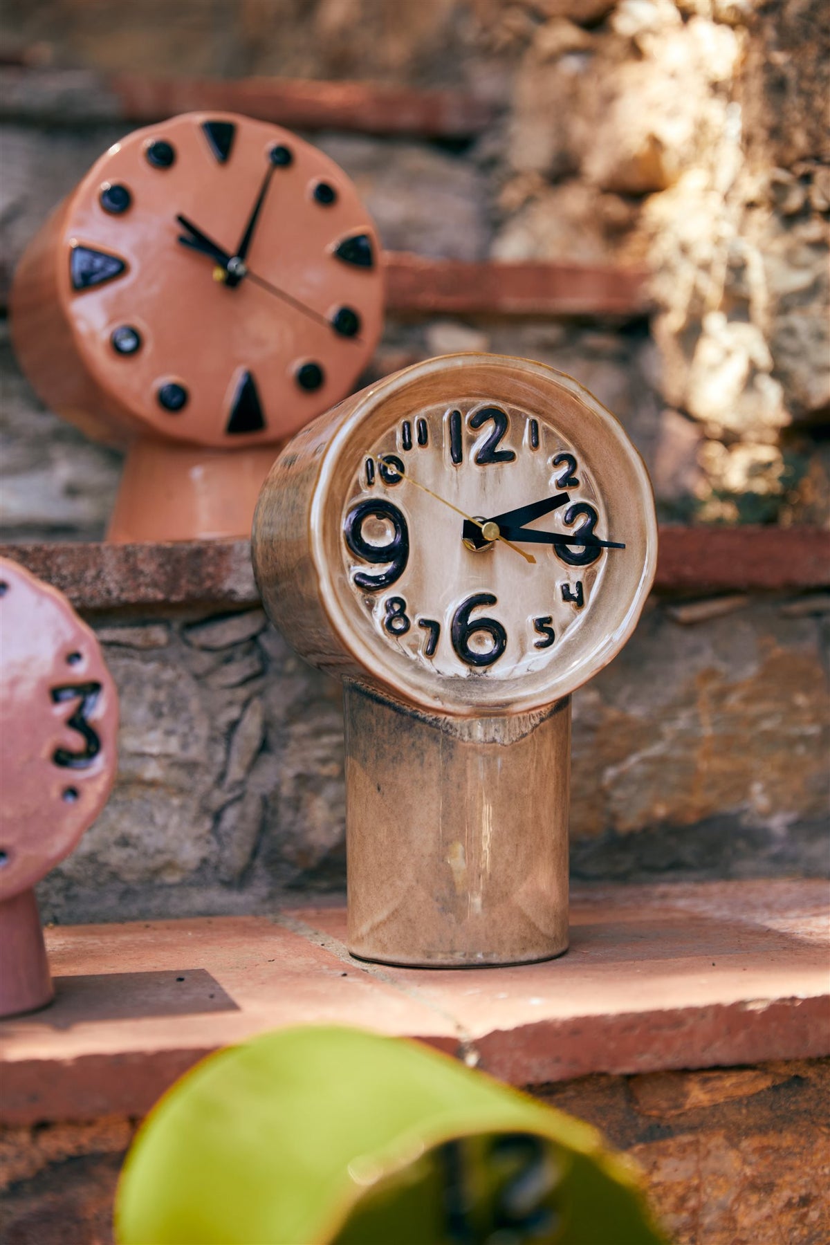 HKLiving 70’s Retro ceramic clock crème
