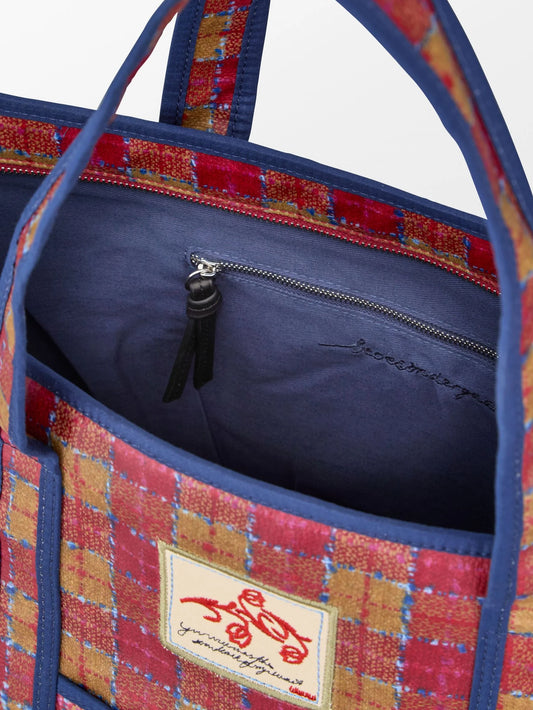 Checky Coated Aubrey Tas