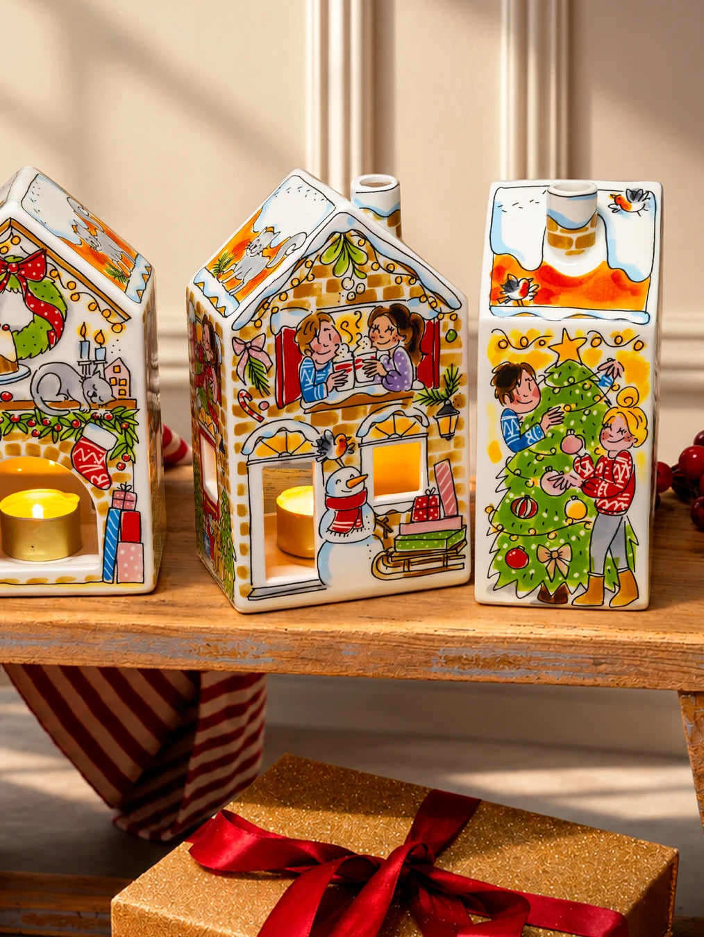 Blond Amsterdam Lighthouse Christmas